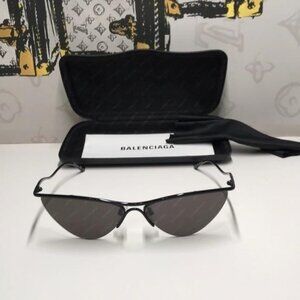 NEW AUTHENTIC Balenciaga Black Sunglasses BB0093s 001